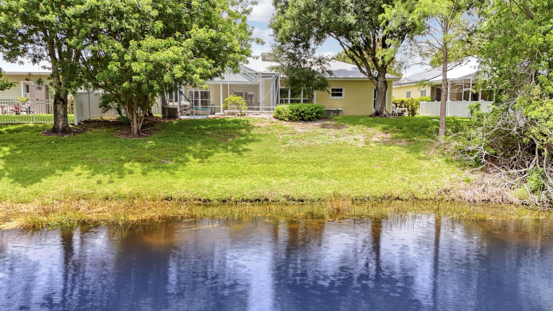 654 NE Little Kayak Point, Port Saint Lucie, FL 34983 Photo