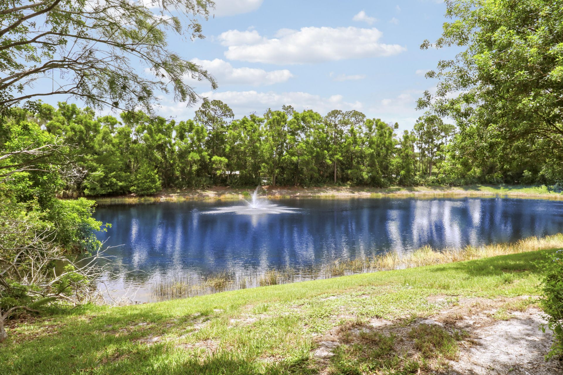 654 NE Little Kayak Point, Port Saint Lucie, FL 34983 Photo