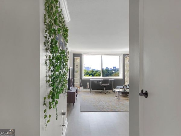 2479 Peachtree Road NE, Atlanta, GA 30305