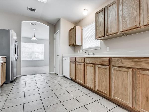 602 Golden Gate DR , Leander, TX 78641