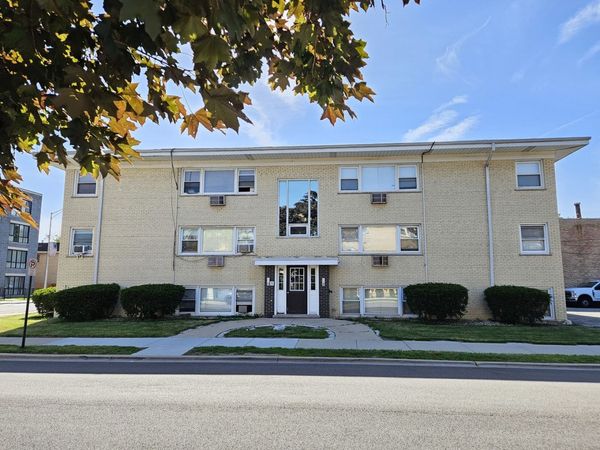 8636 Grand Avenue, Unit 2C, River Grove, IL 60171