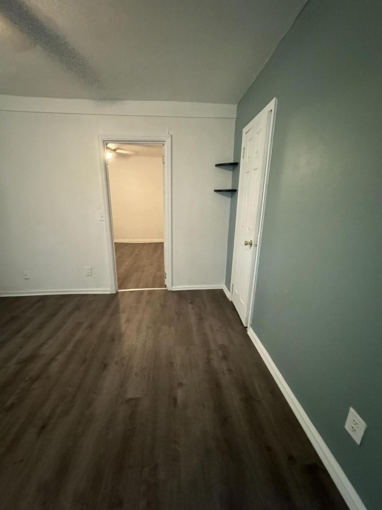 3545 Admiral Drive Photo 4