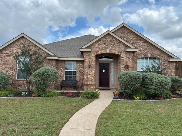 324 Teakwood Lane, Cedar Hill, TX 75104