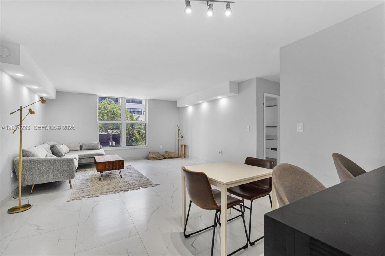 1075 93rd St , Unit 207, Bay Harbor Islands, FL 33154 Photo
