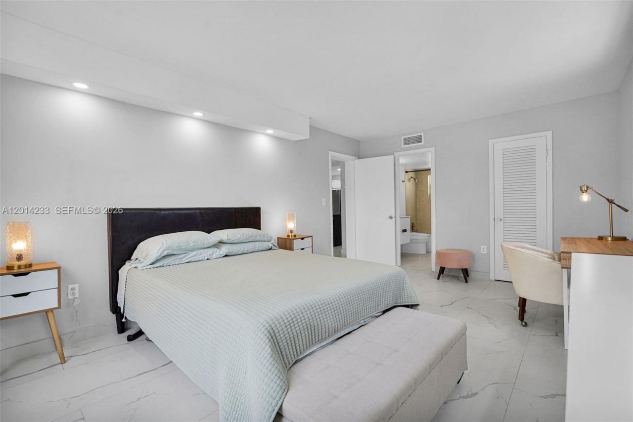 1075 93rd St , Unit 207, Bay Harbor Islands, FL 33154 Photo