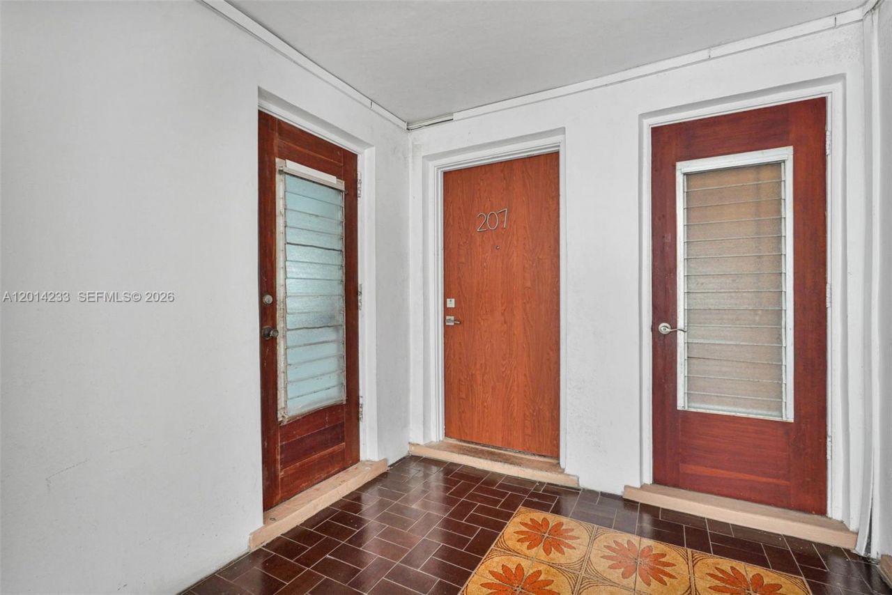 1075 93rd St , Unit 207, Bay Harbor Islands, FL 33154 Photo
