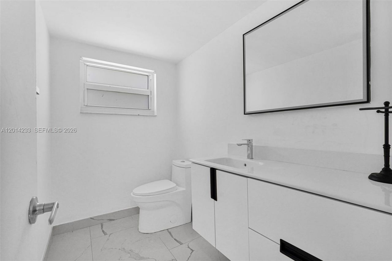 1075 93rd St , Unit 207, Bay Harbor Islands, FL 33154 Photo