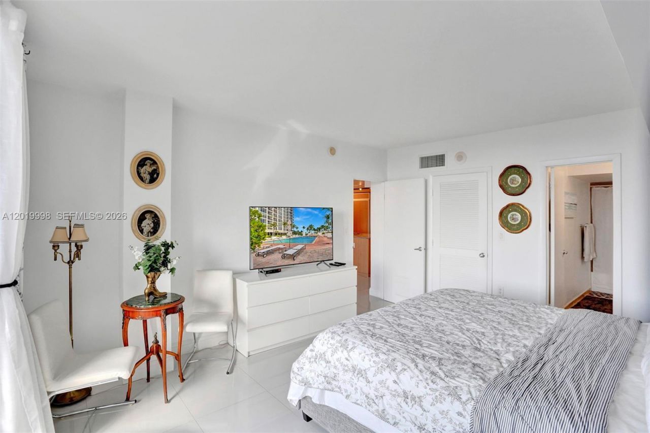 10275 Collins Ave, Unit 829, Bal Harbour, FL 33154 Photo