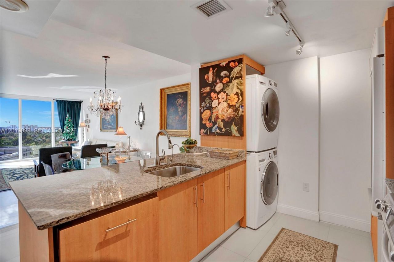 10275 Collins Ave, Unit 829, Bal Harbour, FL 33154 Photo