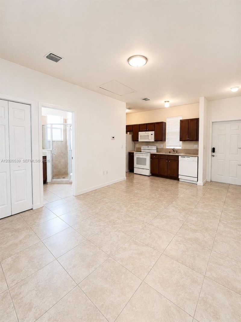 17001 SW 96th St , Miami, FL 33196 Photo