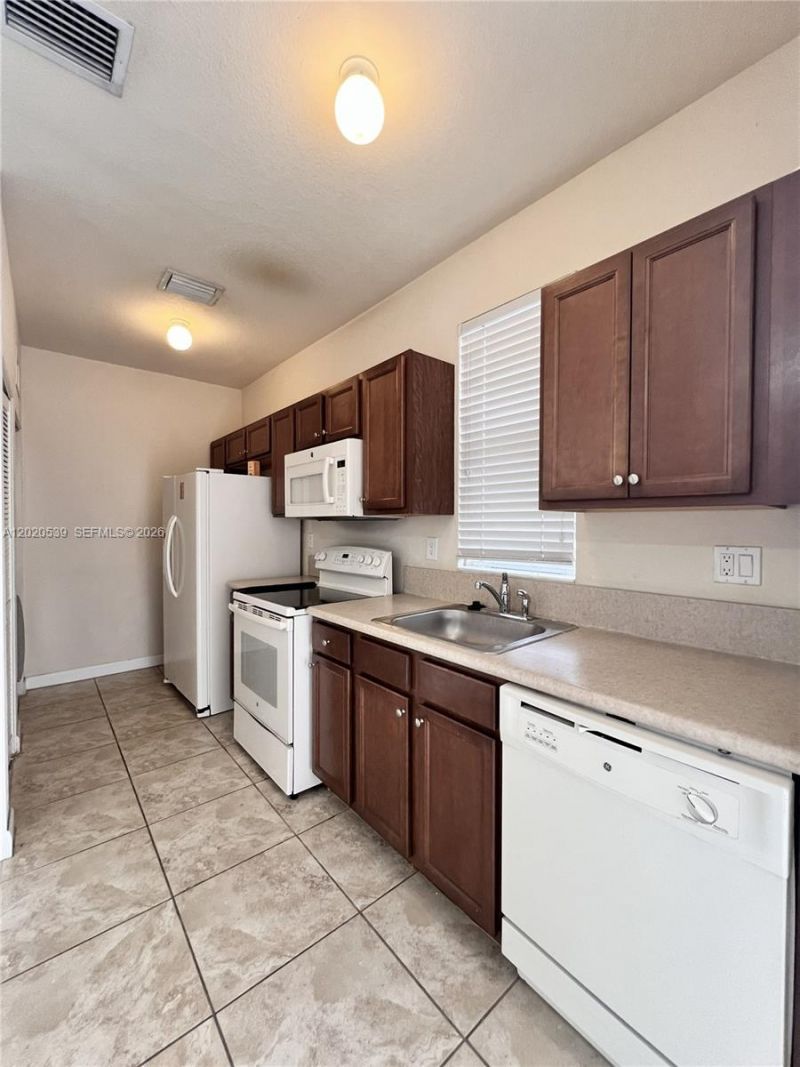 17001 SW 96th St , Miami, FL 33196 Photo