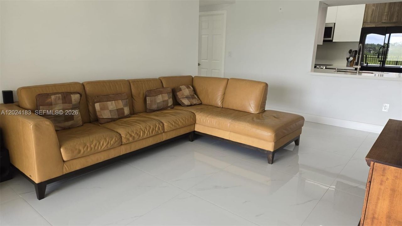 230 SW 117th Ter , Unit 11202, Pembroke Pines, FL 33025 Photo