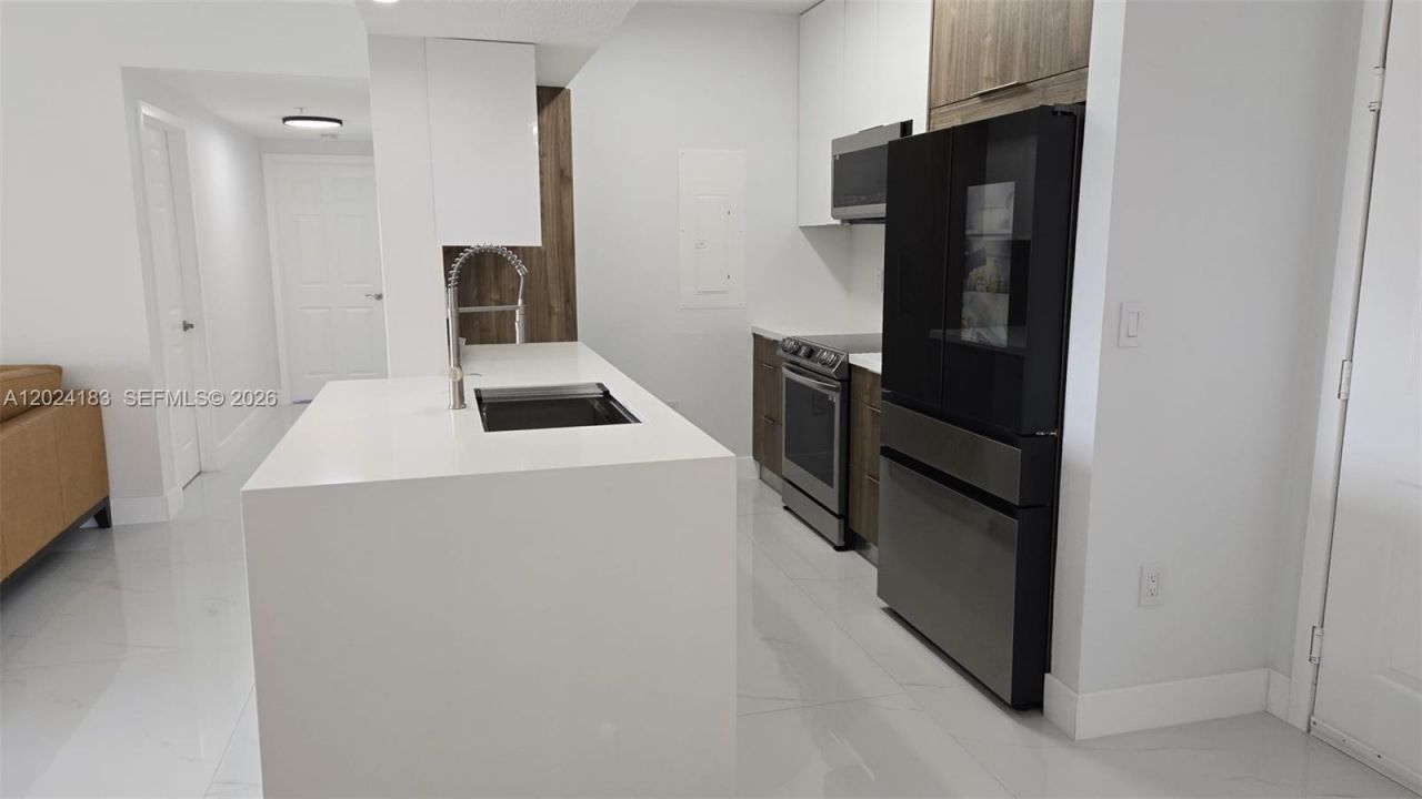 230 SW 117th Ter , Unit 11202, Pembroke Pines, FL 33025 Photo