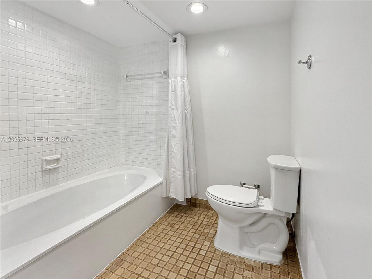 9735 NW 52nd St, Unit 209, Doral, FL 33178 Photo