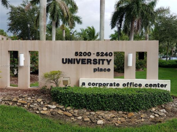 5220 S University Dr , Unit 204C, Davie, FL 33328