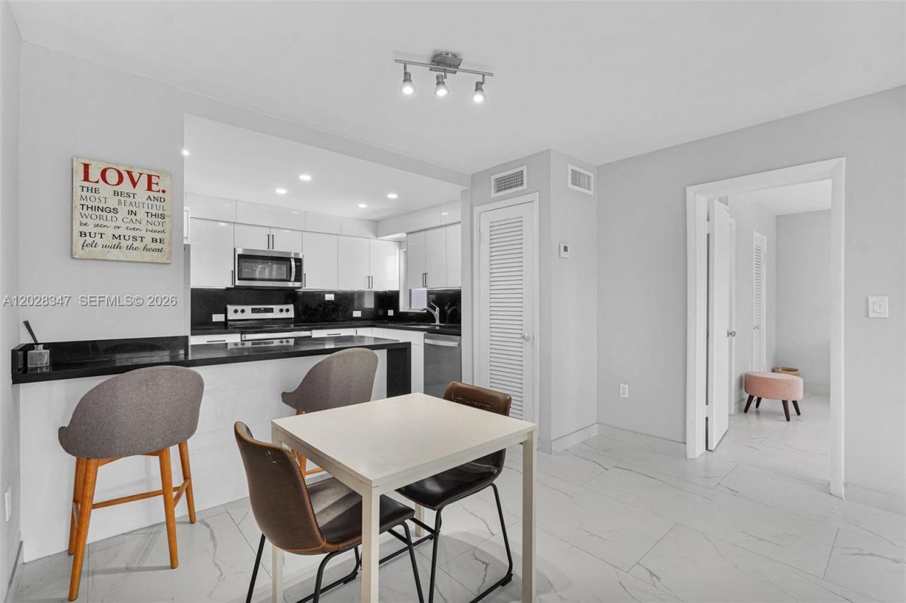 1075 93rd St , Unit 207, Bay Harbor Islands, FL 33154 Photo