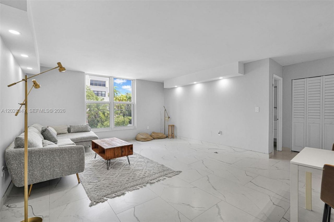 1075 93rd St , Unit 207, Bay Harbor Islands, FL 33154 Photo