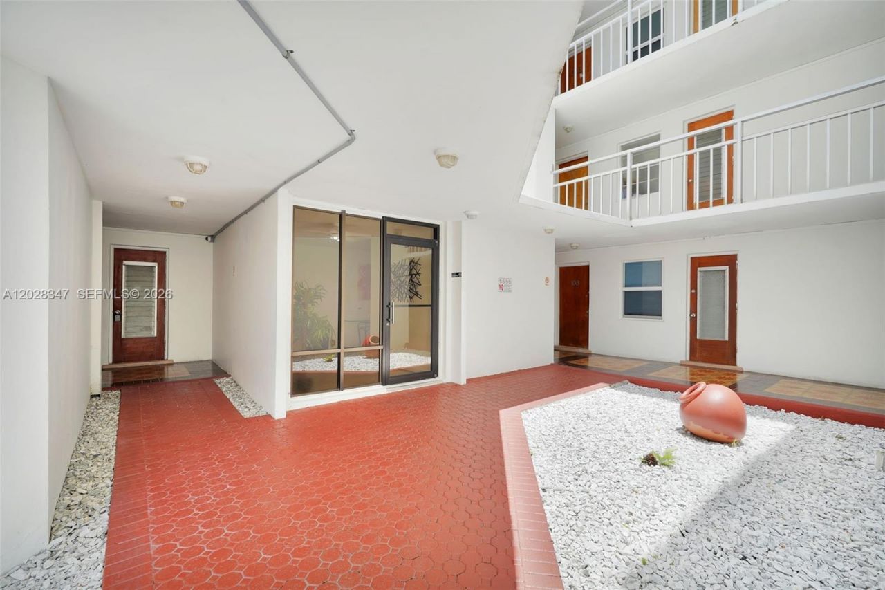 1075 93rd St , Unit 207, Bay Harbor Islands, FL 33154 Photo