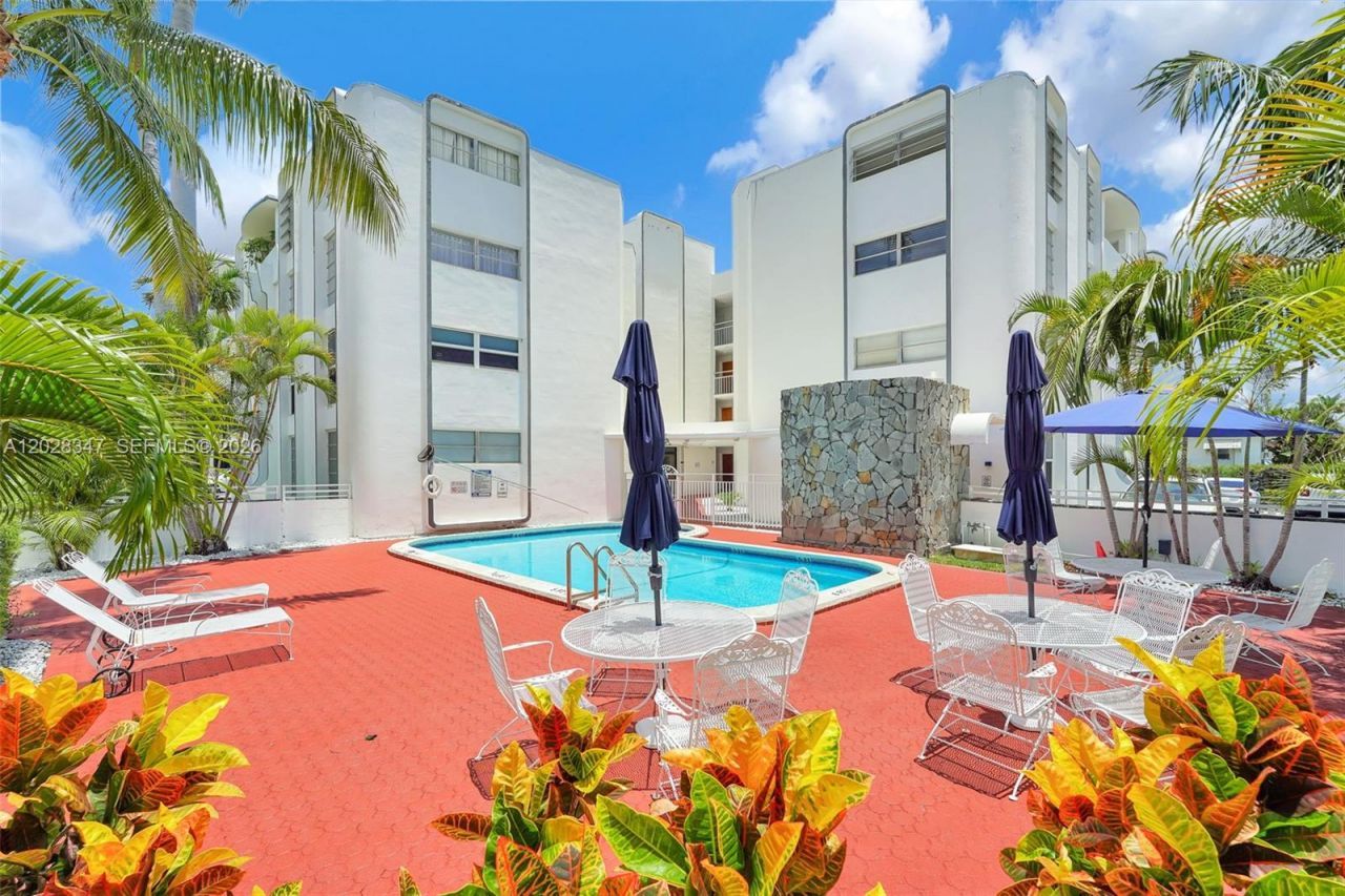 1075 93rd St , Unit 207, Bay Harbor Islands, FL 33154 Photo