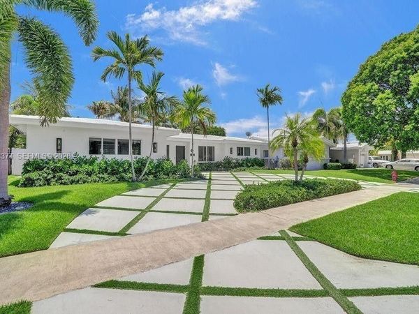 2080 NE 65th St , Fort Lauderdale, FL 33308