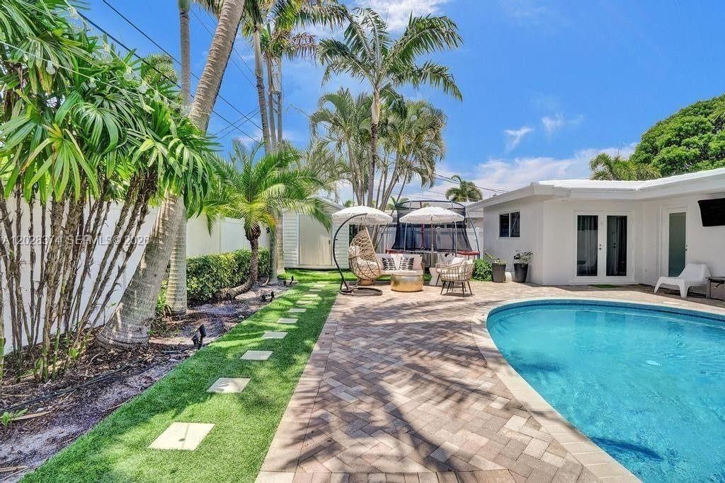 2080 NE 65th St , Fort Lauderdale, FL 33308 Photo
