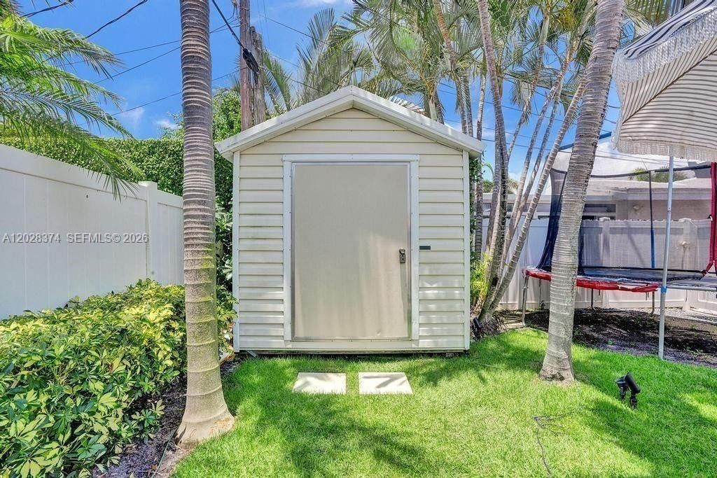 2080 NE 65th St , Fort Lauderdale, FL 33308 Photo