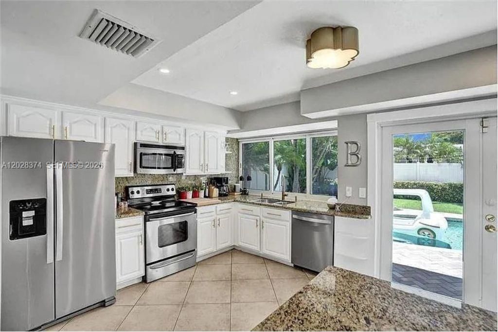 2080 NE 65th St , Fort Lauderdale, FL 33308 Photo