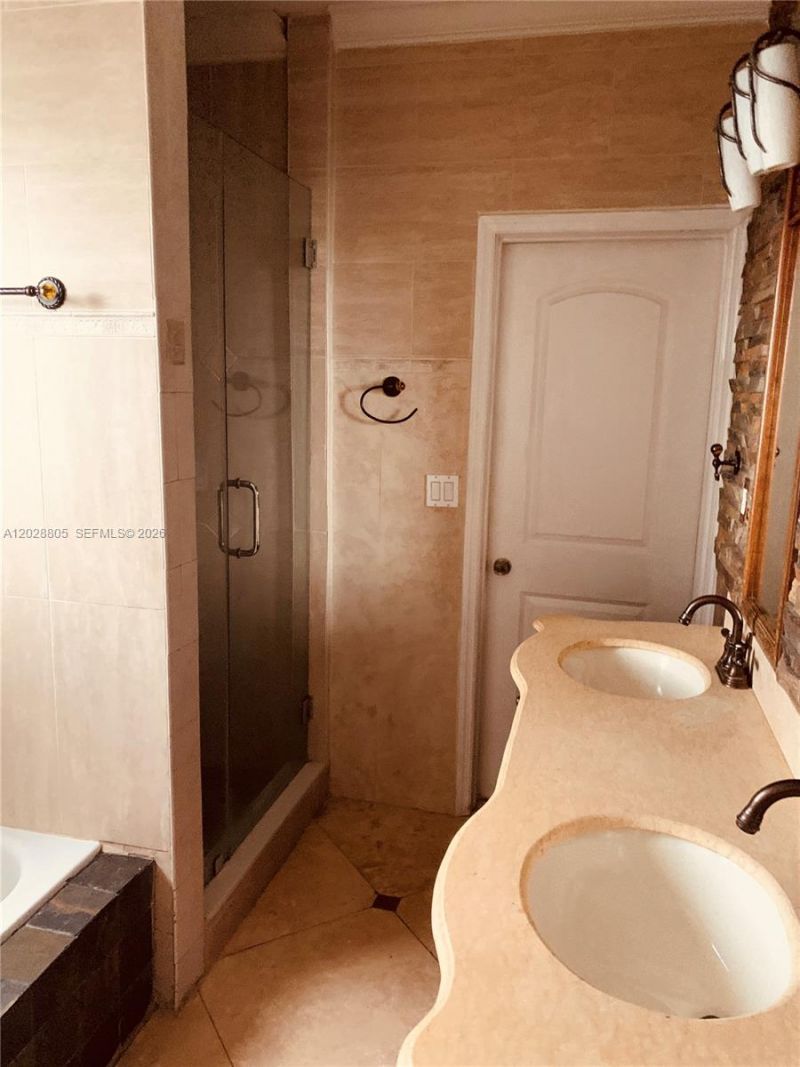 6134 SW 22nd St , Unit -, Miami, FL 33155 Photo