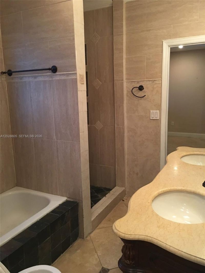 6134 SW 22nd St , Unit -, Miami, FL 33155 Photo