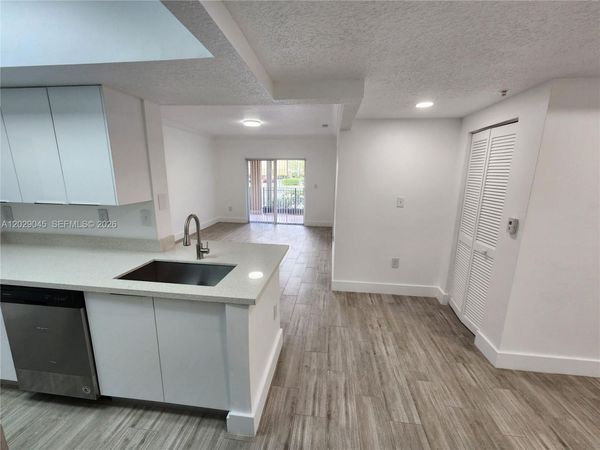 215 SW 117th Ter , Unit 14101, Pembroke Pines, FL 33025