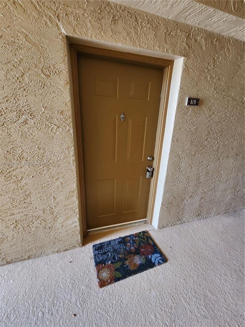 215 SW 117th Ter , Unit 14101, Pembroke Pines, FL 33025 Photo