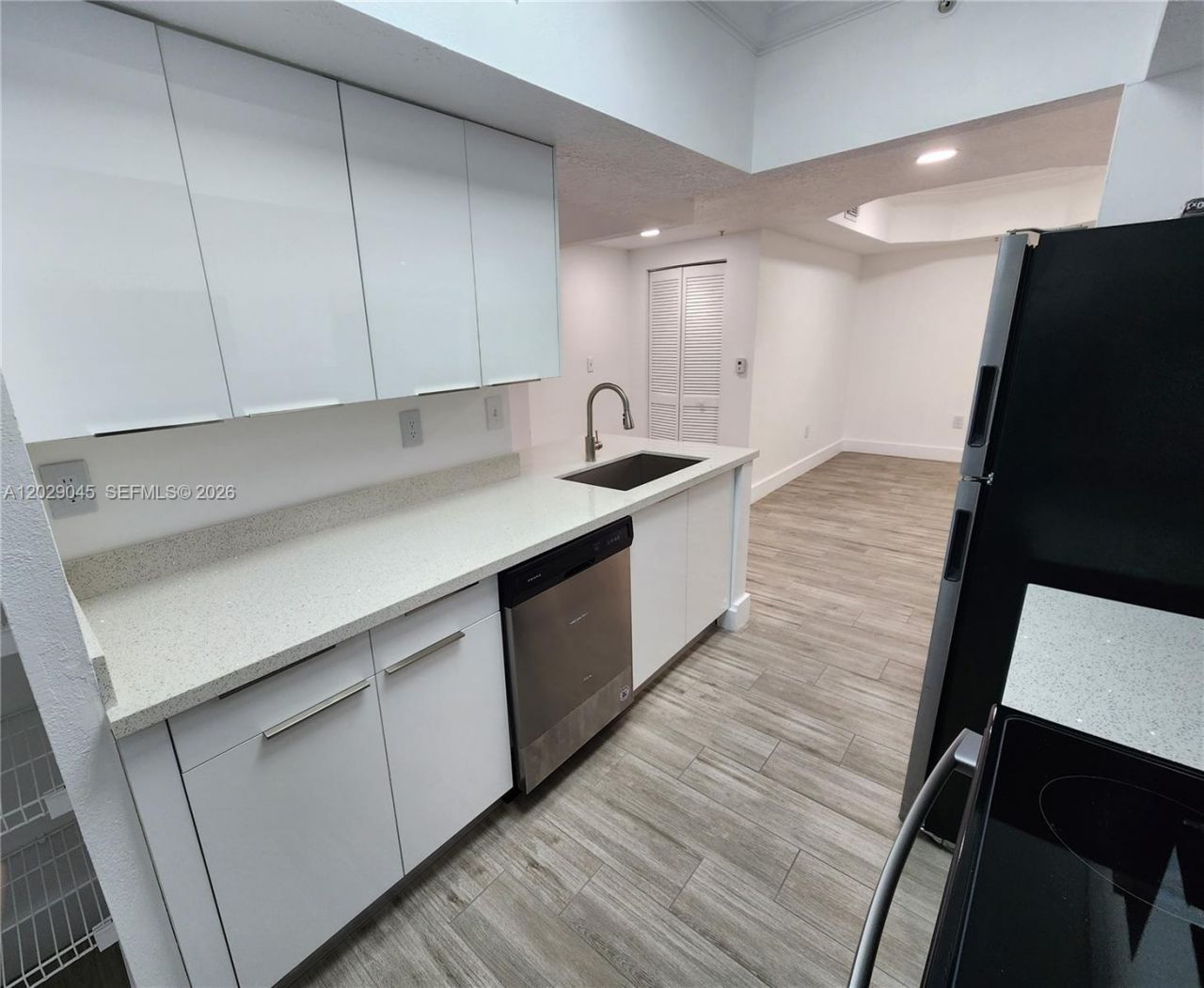 215 SW 117th Ter, Unit 14101, Pembroke Pines, FL 33025 Photo