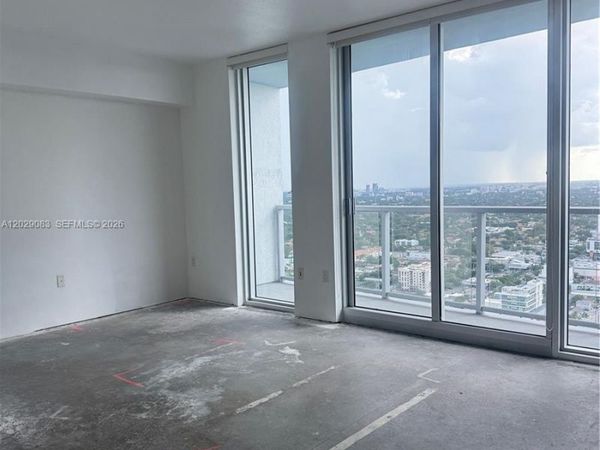 185 SW 7th St , Unit 3900, Miami, FL 33130