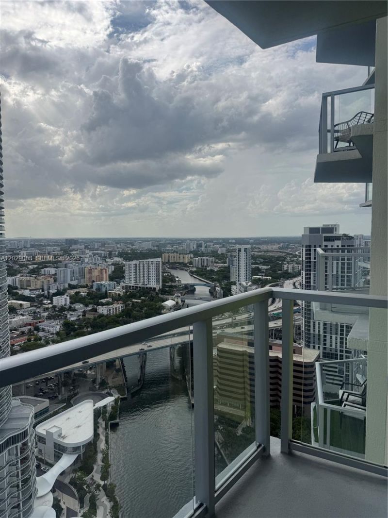 185 SW 7th St , Unit 3900, Miami, FL 33130 Photo