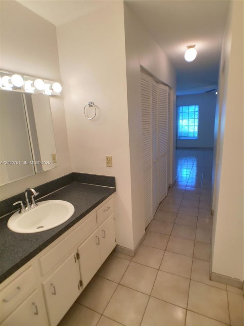1821 Jefferson Ave, Unit 205, Miami Beach, FL 33139 Photo