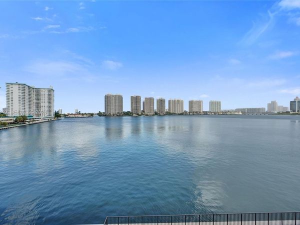 17500 N Bay Rd, Unit S403, Sunny Isles Beach, FL 33160