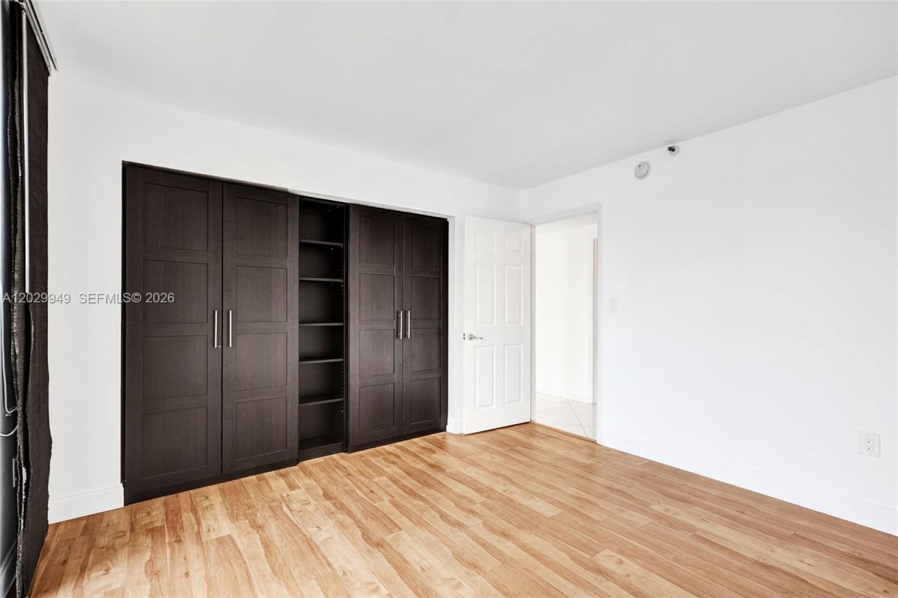 17500 N Bay Rd, Unit S403, Sunny Isles Beach, FL 33160 Photo