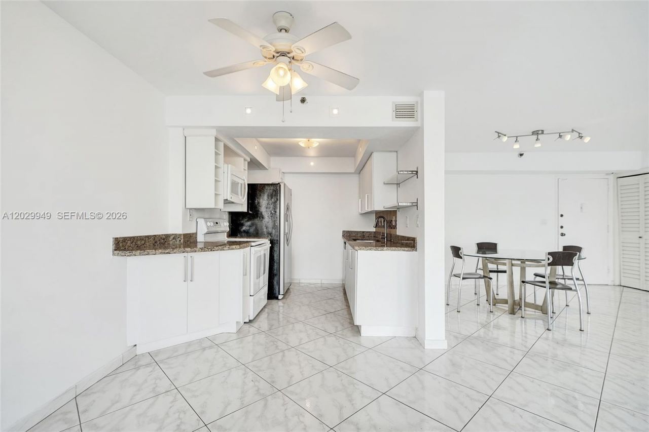 17500 N Bay Rd, Unit S403, Sunny Isles Beach, FL 33160 Photo
