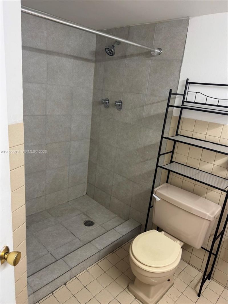 1710 NE 191st St , Unit 411-3, Miami, FL 33179 Photo