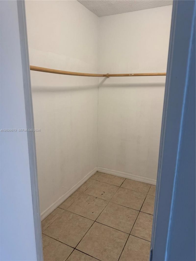 1710 NE 191st St , Unit 411-3, Miami, FL 33179 Photo