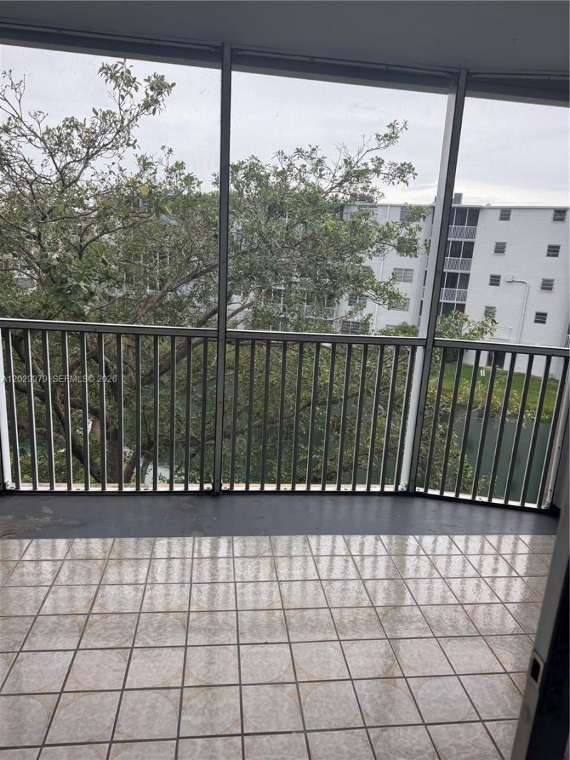 1710 NE 191st St , Unit 411-3, Miami, FL 33179 Photo
