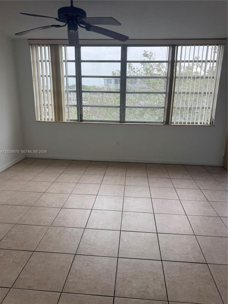 1710 NE 191st St , Unit 411-3, Miami, FL 33179 Photo