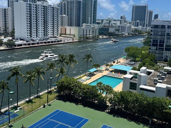 1000 Parkview Dr , Unit 426, Hallandale Beach, FL 33009