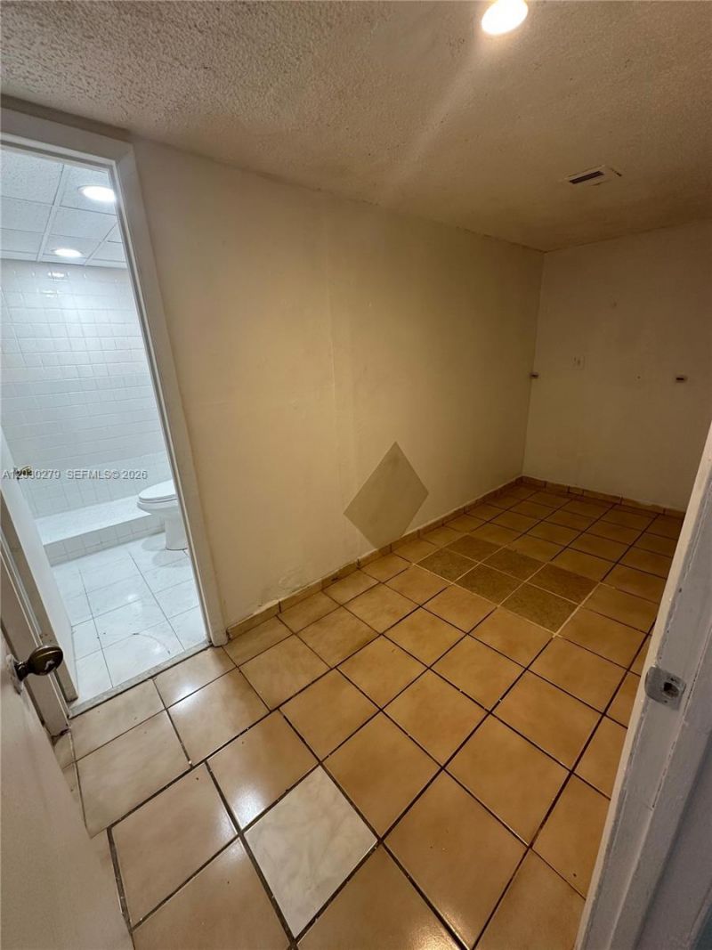 10000 NW 80th Ct, Unit 2324, Hialeah Gardens, FL 33016 Photo