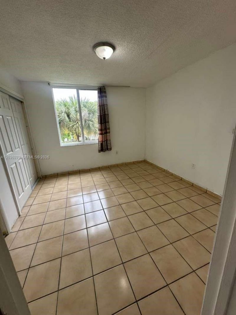 10000 NW 80th Ct, Unit 2324, Hialeah Gardens, FL 33016 Photo