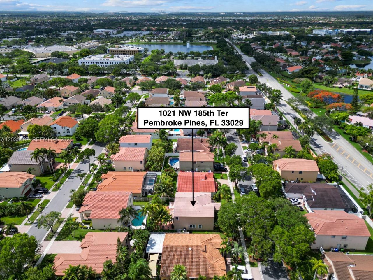 1021 NW 185th Ter , Pembroke Pines, FL 33029 Photo