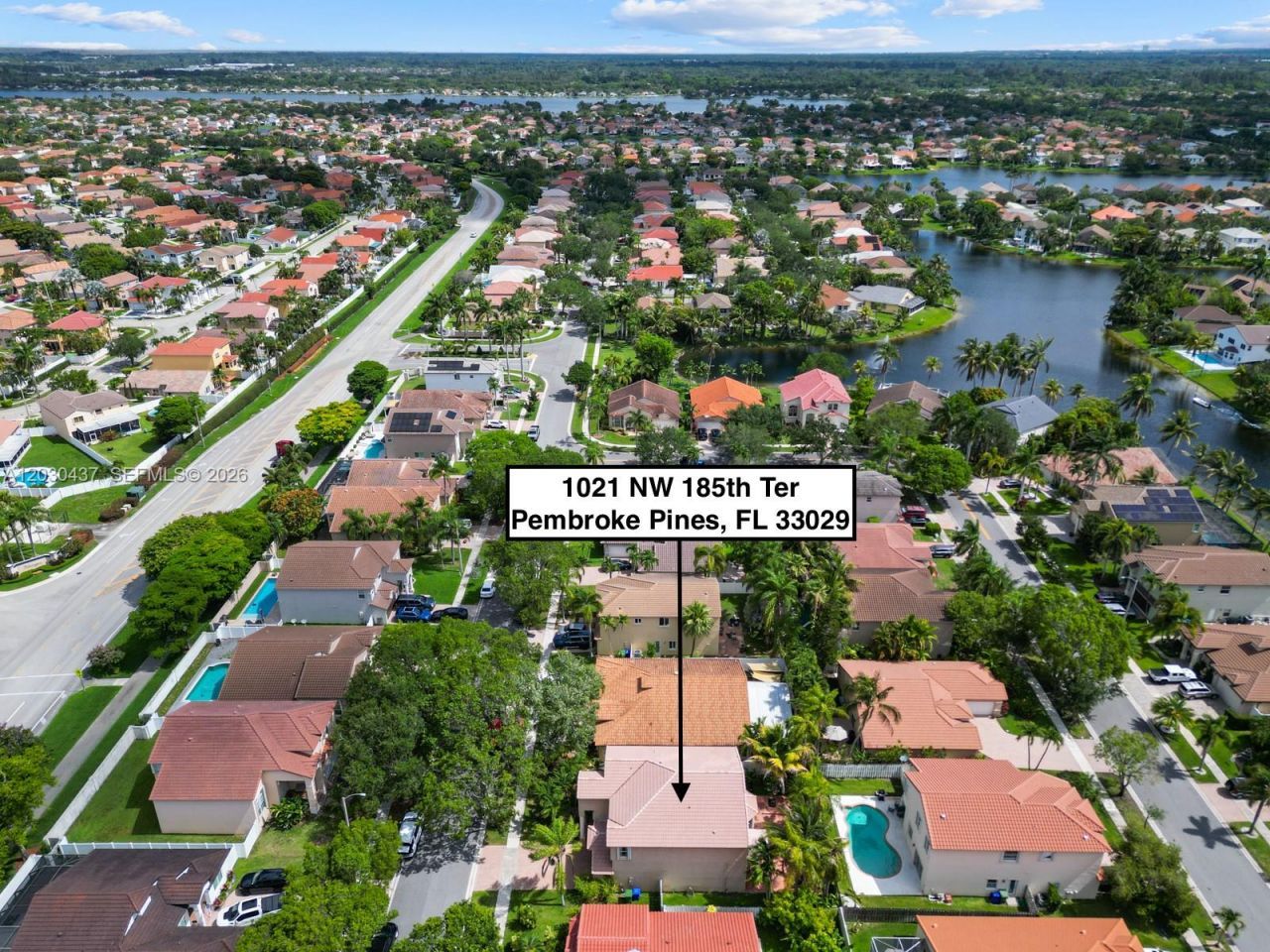 1021 NW 185th Ter , Pembroke Pines, FL 33029 Photo