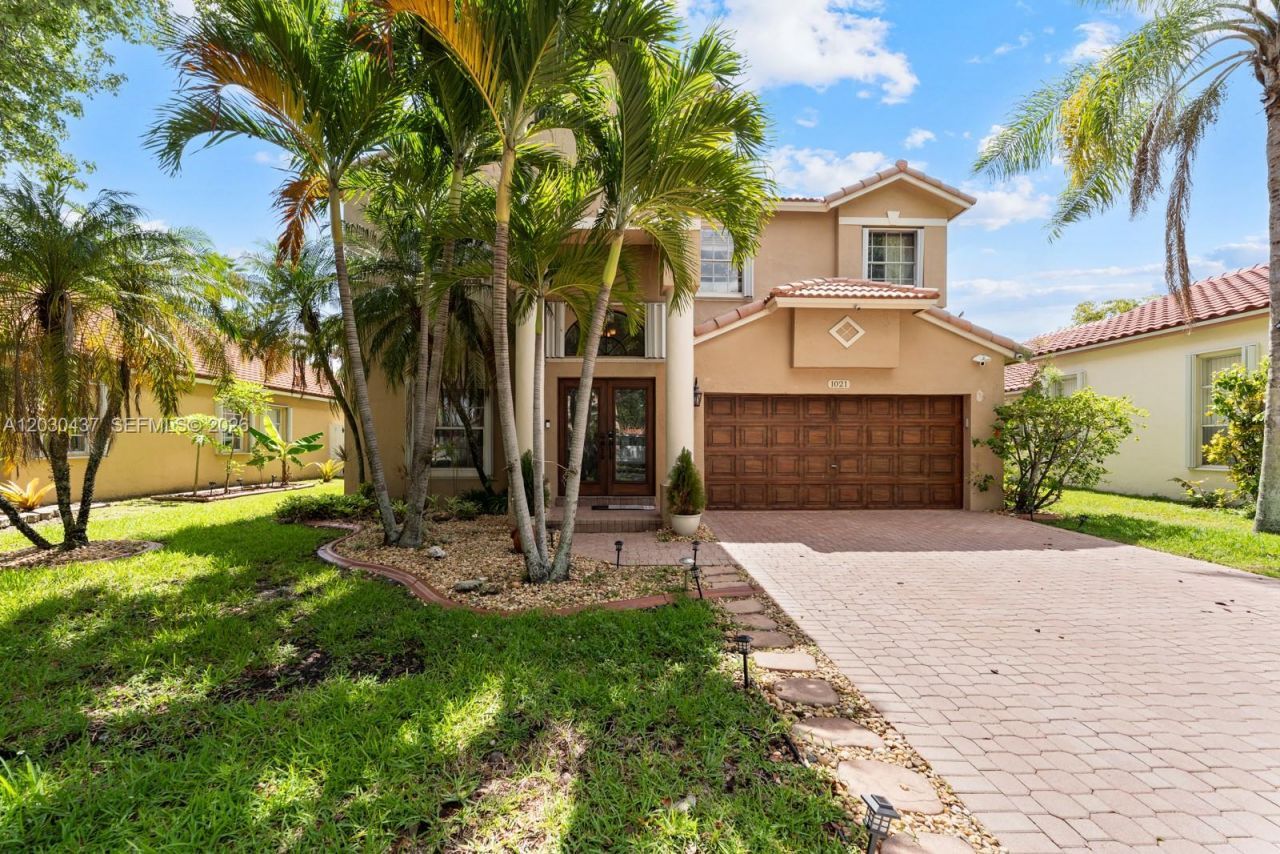 1021 NW 185th Ter , Pembroke Pines, FL 33029 Photo