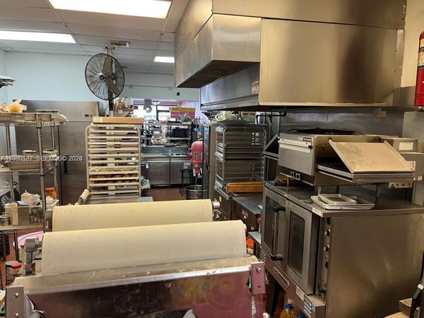 Turnkey Restaurant For Sale In Oakland Park , Oakland Park, FL 33334