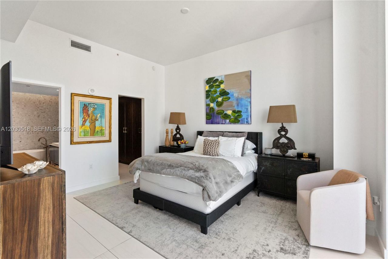 2678 Tigertail Ave , Unit PH4, Miami, FL 33133 Photo